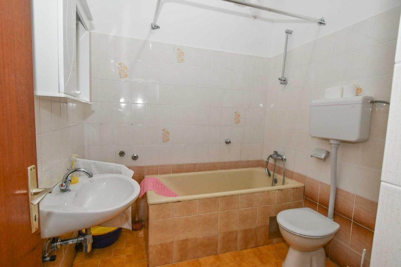 Apartmani Dora Duboka Exterior foto